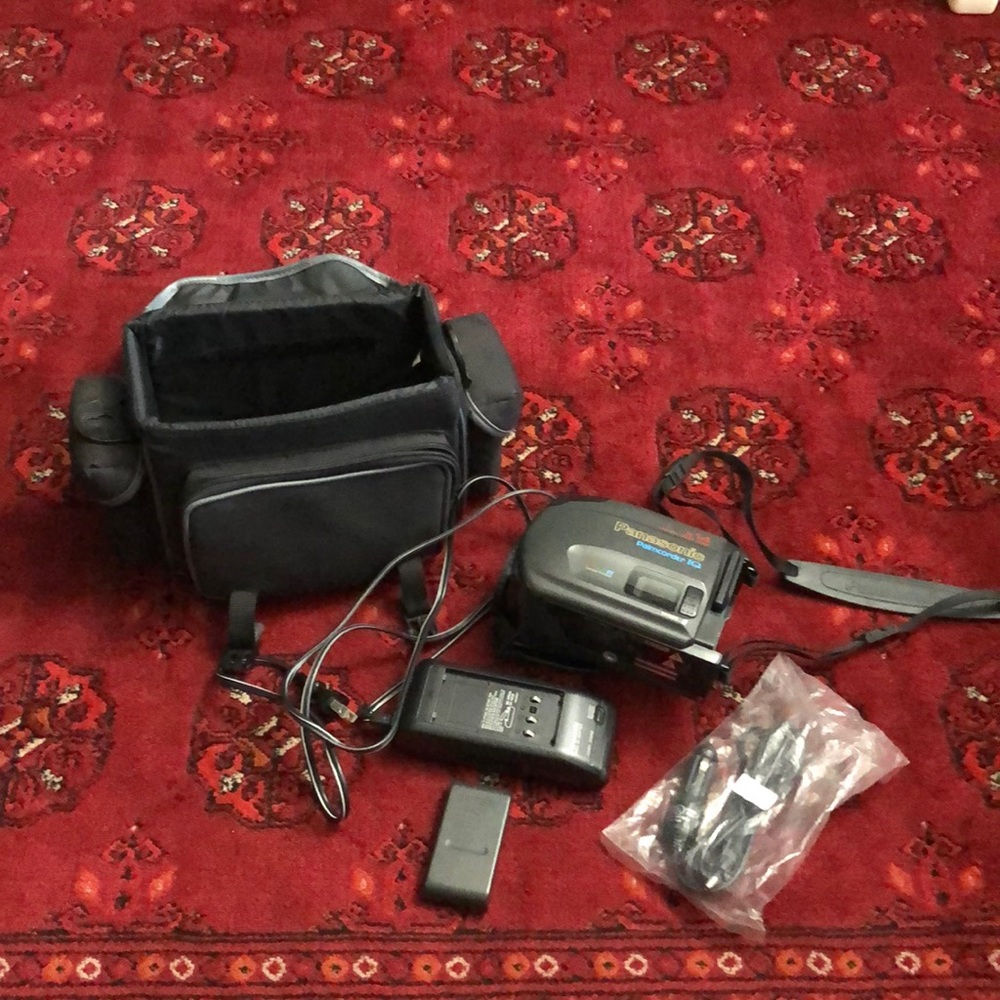 PANASONIC PALMCORDER IQ MADE JAPAN